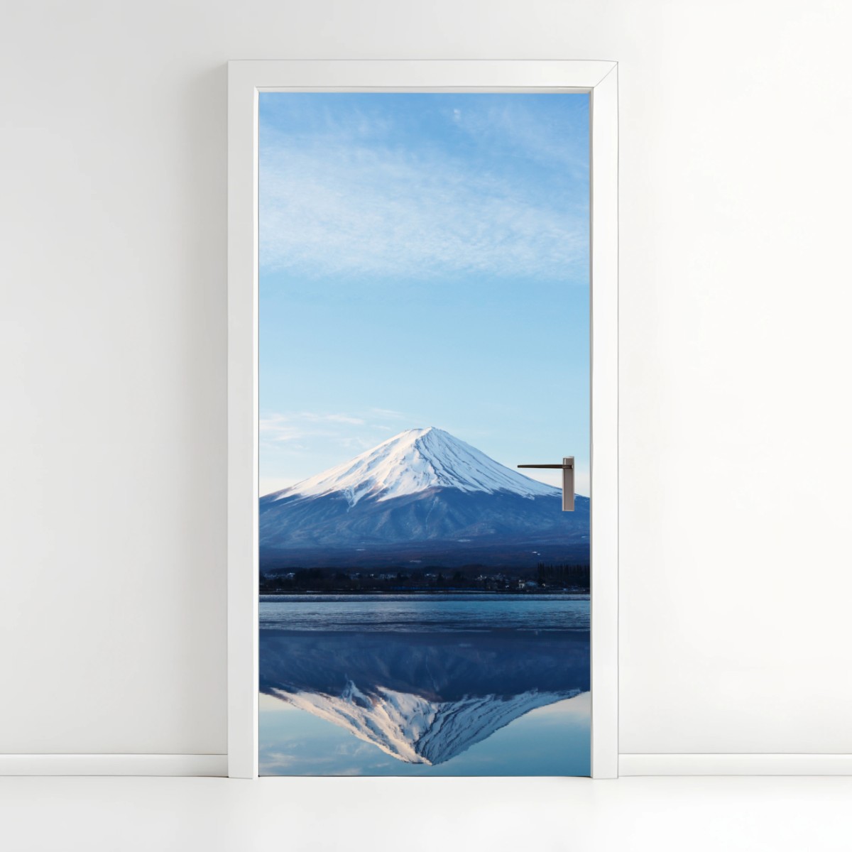 Adesivo per porta riflessi del Monte Fuji sul lago • Wallissimo®