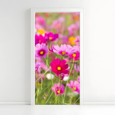 Adesivo per porta campo di cosmee rosa • Wallissimo®