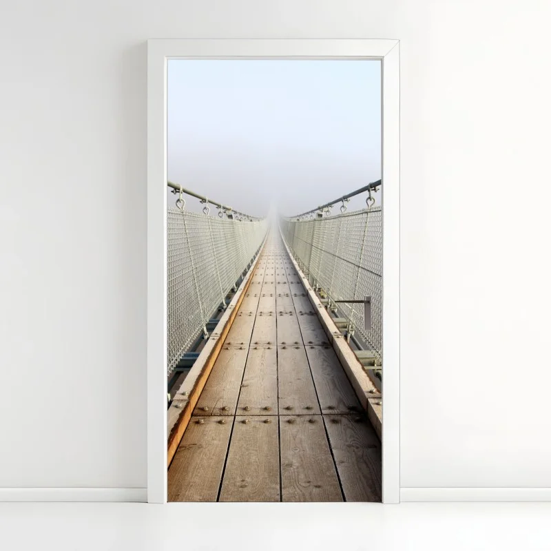 Adesivo per porta passerella sospesa nella nebbia
