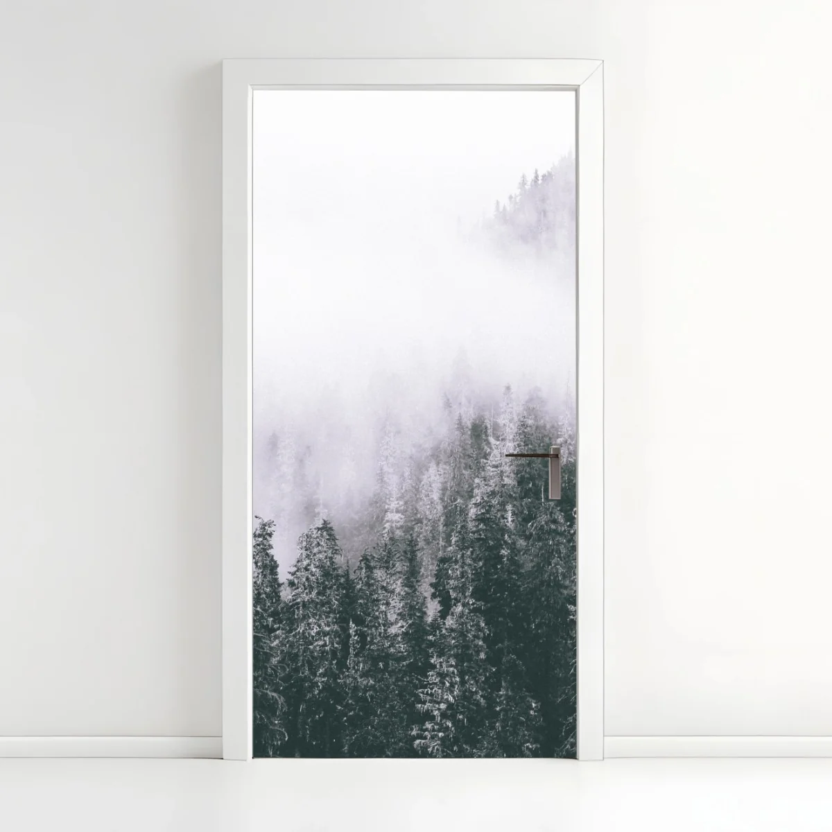 Adesivo per porta bosco avvolto nella nebbia • Wallissimo® Adesivo per porta bosco avvolto nella nebbia • Wallissimo®