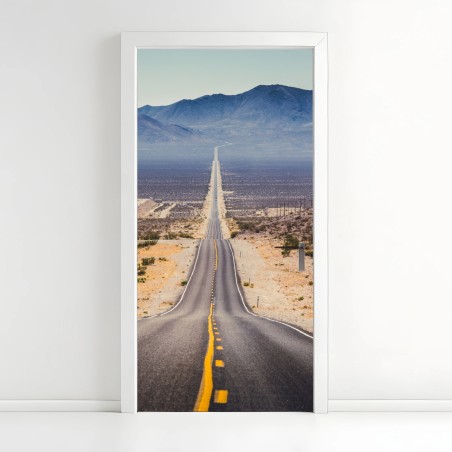 Adesivo per porta strada infinita nel deserto • Wallissimo®