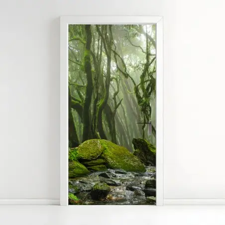 Adesivo per porta foresta incantata di muschio e nebbia • Wallissimo®