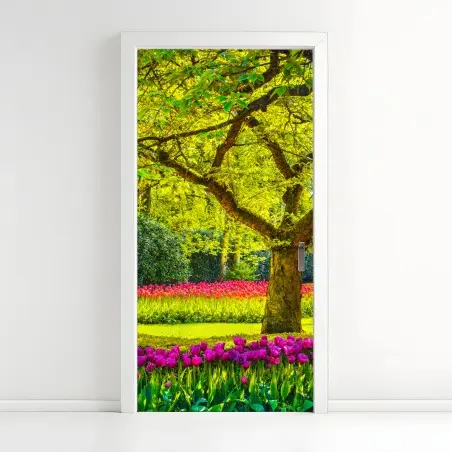Adesivo per porta giardino di tulipani primaverile a Keukenhof • Wallissimo®