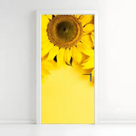 Adesivo per porta girasoli su sfondo giallo vivace • Wallissimo®