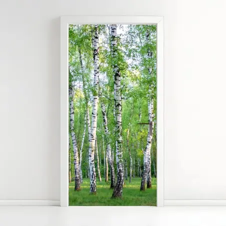 Adesivo per porta bosco di betulle estivo: luce e freschezza • Wallissimo®