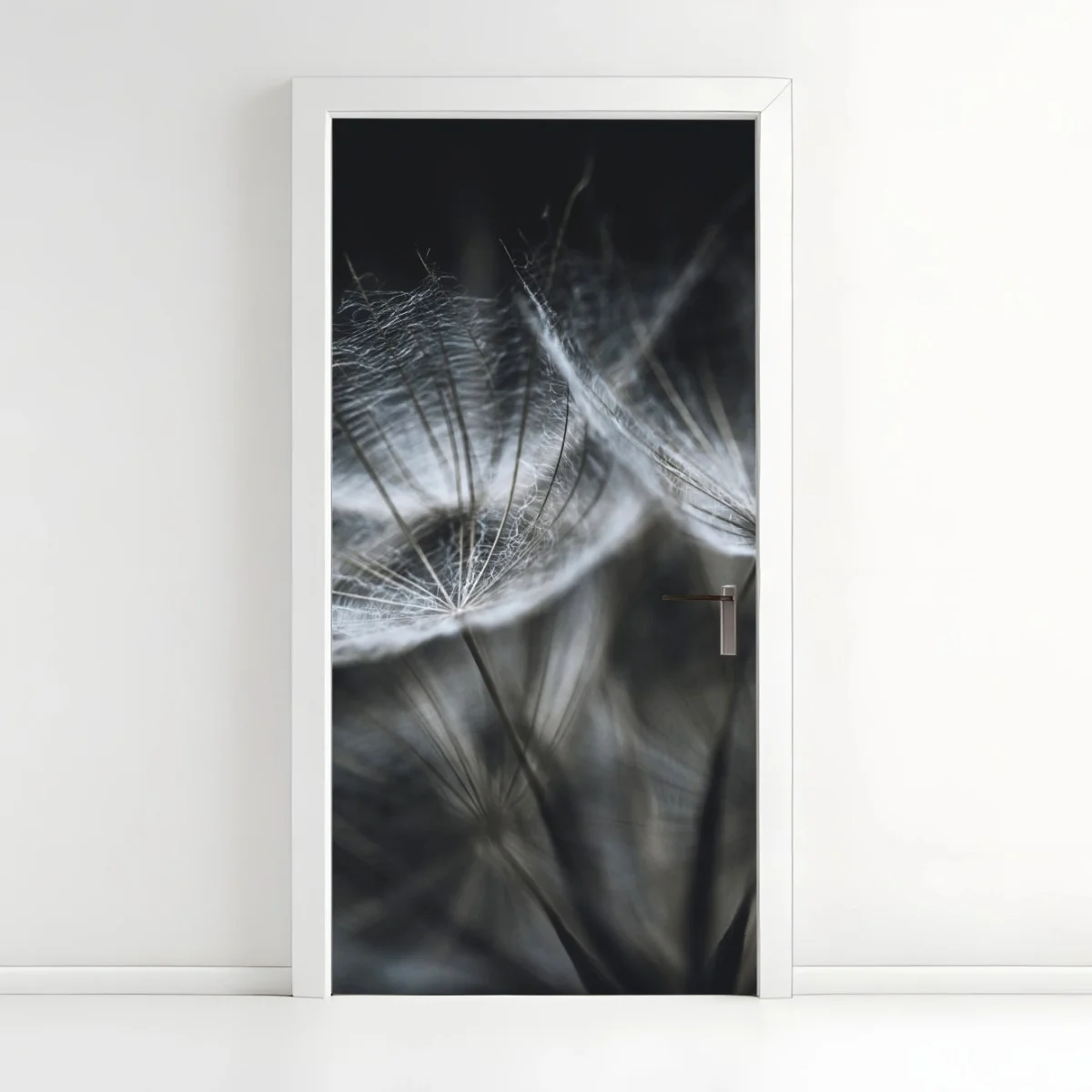 Adesivo per porta soffione in macro: leggerezza e dettagli • Wallissimo® Adesivo per porta soffione in macro: leggerezza e dettagli • Wallissimo®