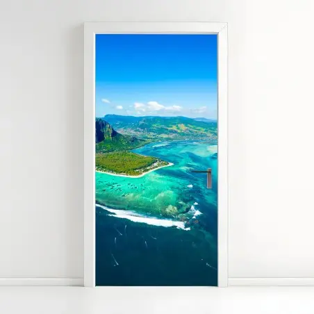 Adesivo per porta paesaggio aereo di Le Morne Brabant, Mauritius • Wallissimo®