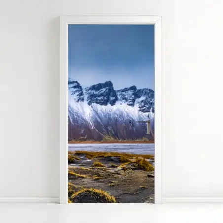 Adesivo per porta panoramica Vestrahorn: costa selvaggia di Stokksnes, Islanda • Wallissimo®