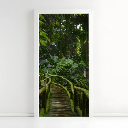 Adesivo per porta passerella nella foresta pluviale lussureggiante • Wallissimo®