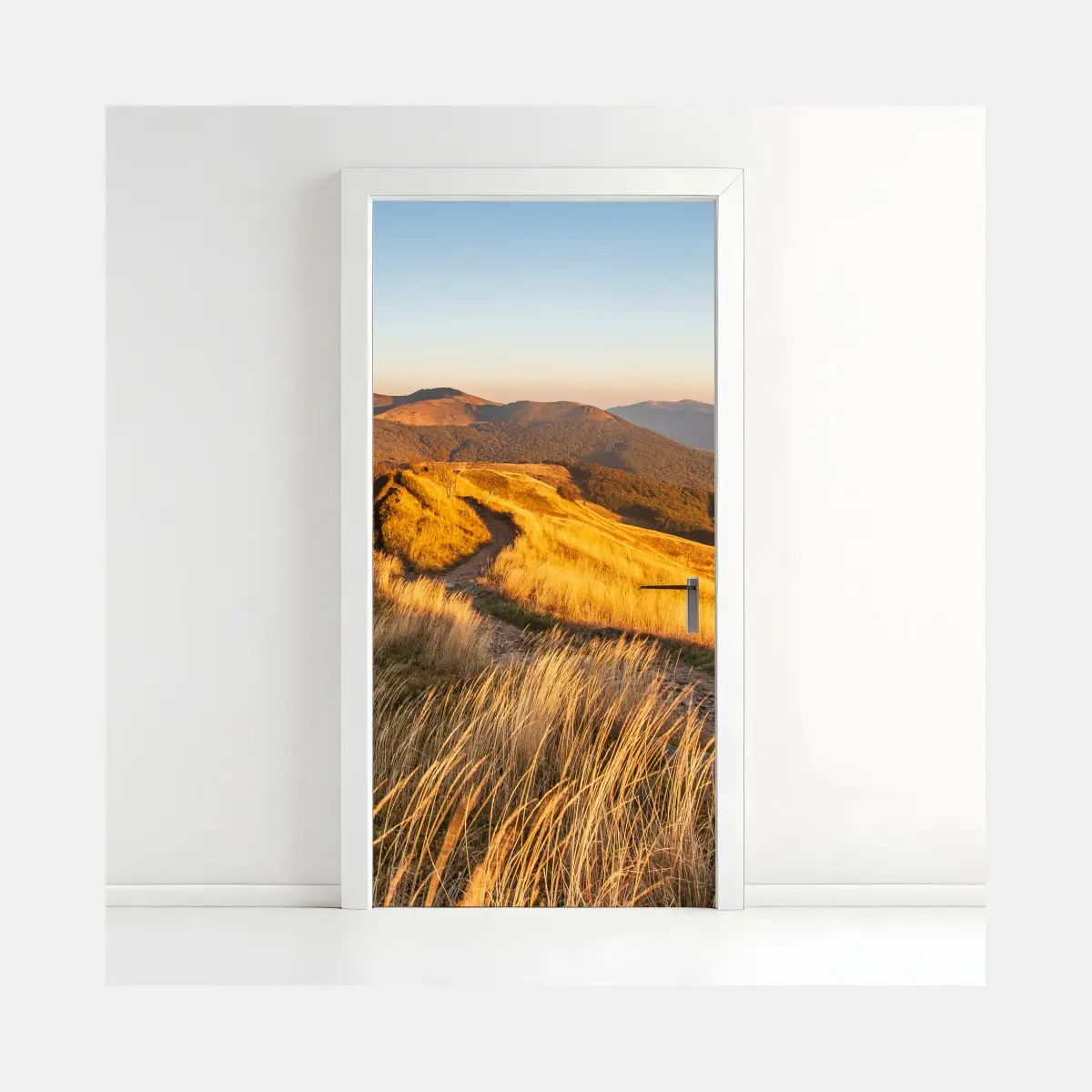 Adesivo per porta panorama montano al tramonto dorato • Wallissimo®