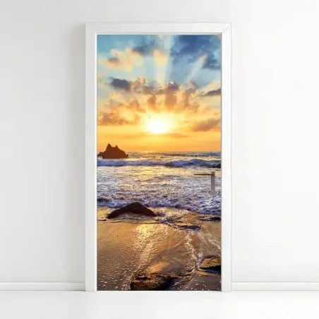 Adesivo per porta tramonto dorato sulla costa rocciosa • Wallissimo®