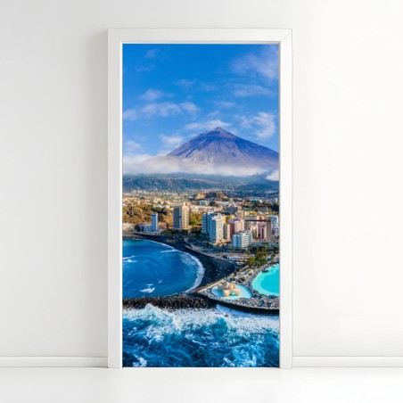 Adesivo per porta panorama costiero di Tenerife con il Teide • Wallissimo®