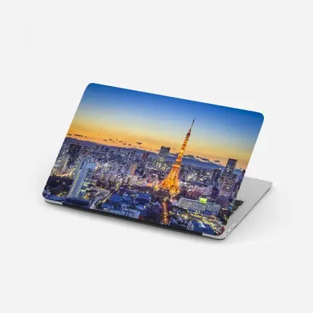 Adesivo per laptop vista notturna di Tokyo con la torre illuminata • Wallissimo®