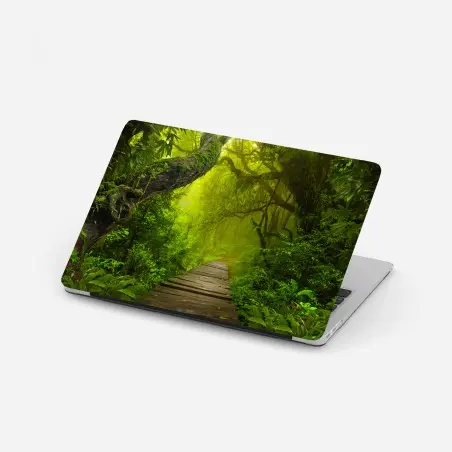 Adesivo per laptop sentiero incantato nella foresta verde • Wallissimo®