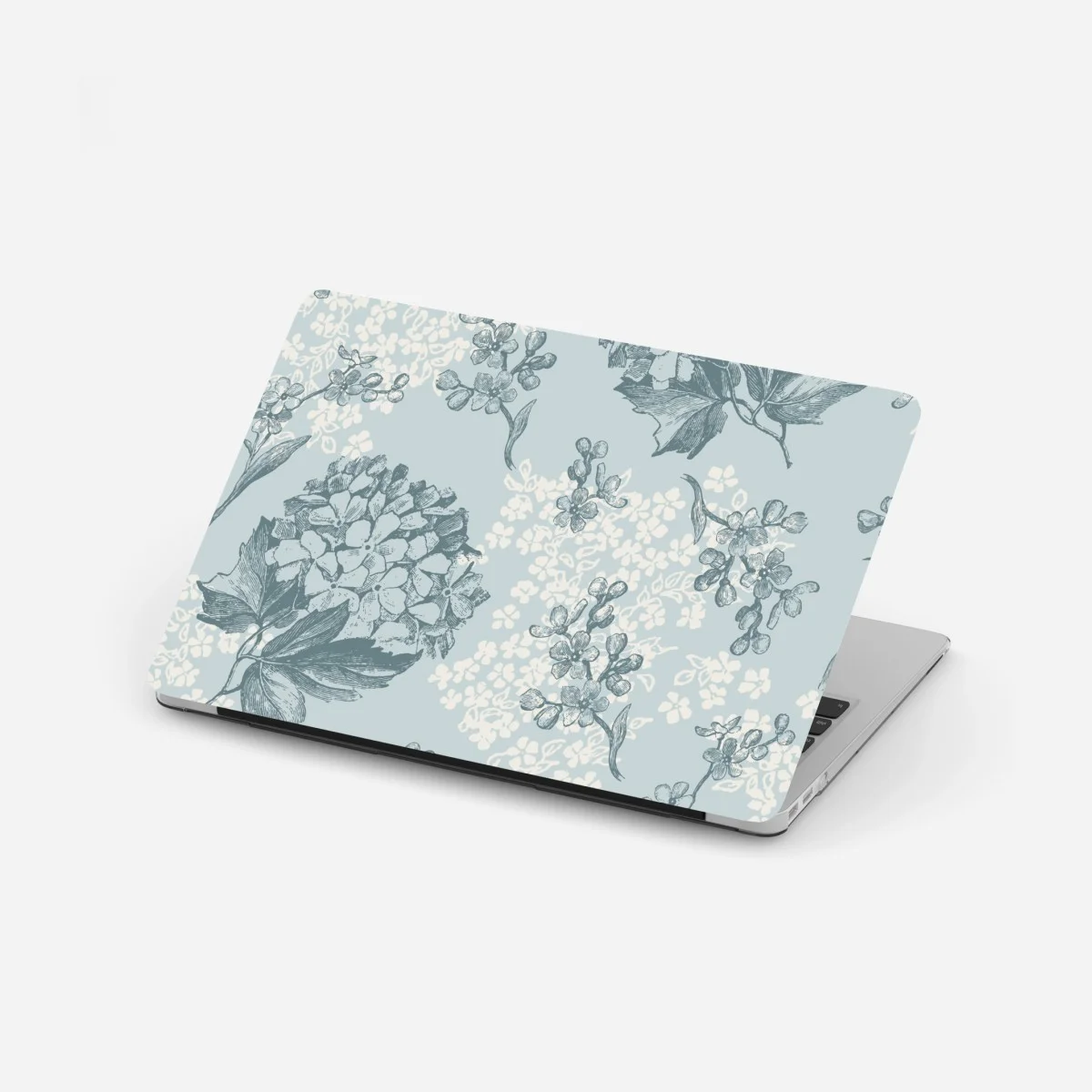 Adesivo per laptop eleganza floreale in azzurro pastello • Wallissimo® Adesivo per laptop eleganza floreale in azzurro pastello • Wallissimo®