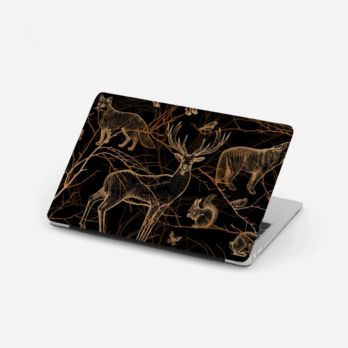 Adesivo per laptop foresta dorata: animali selvatici su sfondo nero • Wallissimo®