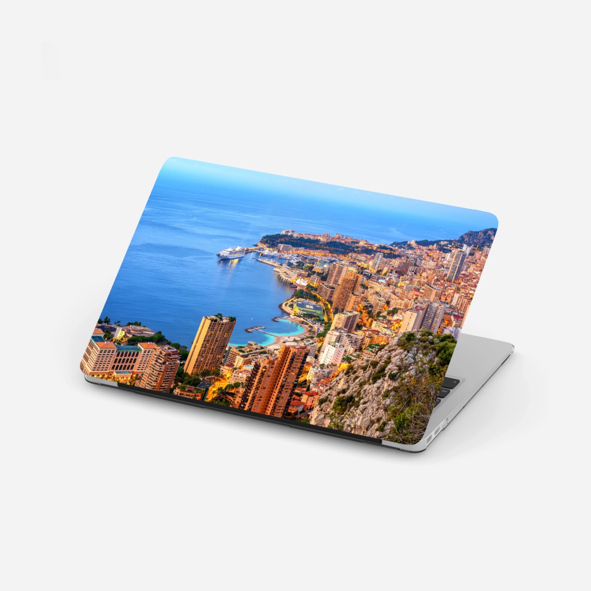 Adesivo per laptop panorama sul porto di Monaco e Monte Carlo • Wallissimo®