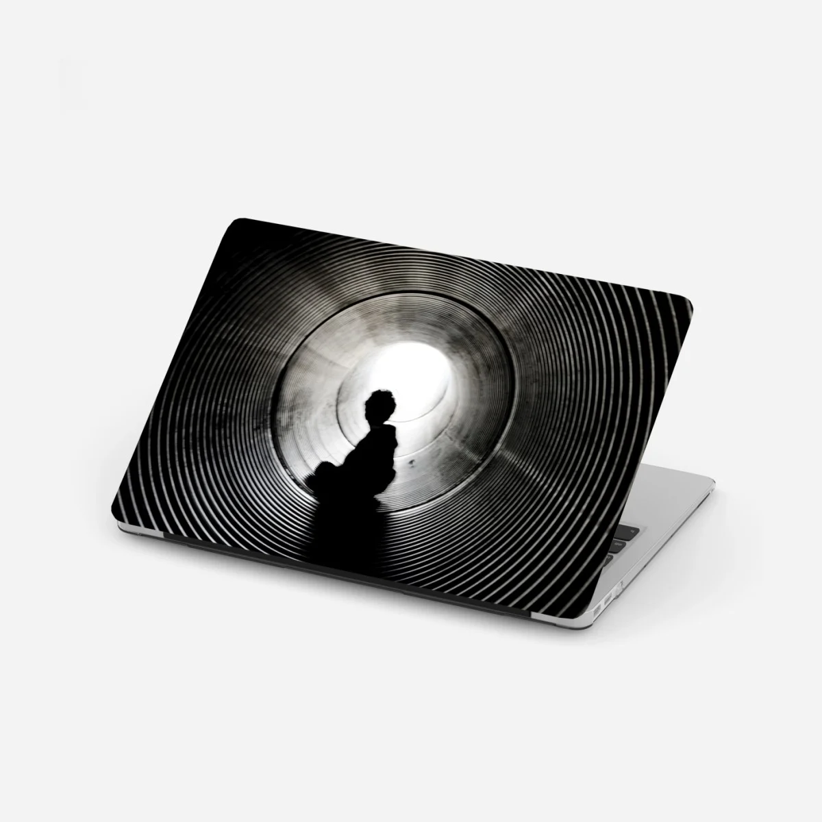 Adesivo per laptop sagoma nel tunnel di luce e ombre • Wallissimo® Adesivo per laptop sagoma nel tunnel di luce e ombre • Wallissimo®
