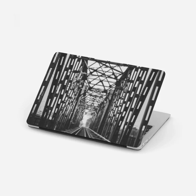 Adesivo per laptop ponte ferroviario in prospettiva monocromatica