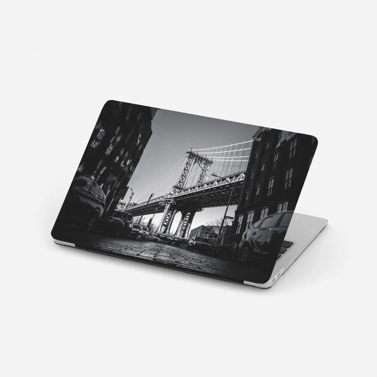 Adesivo per laptop panorama urbano sotto il ponte di Manhattan • Wallissimo®