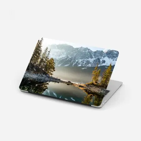 Adesivo per laptop riflessi delle montagne sul lago • Wallissimo®
