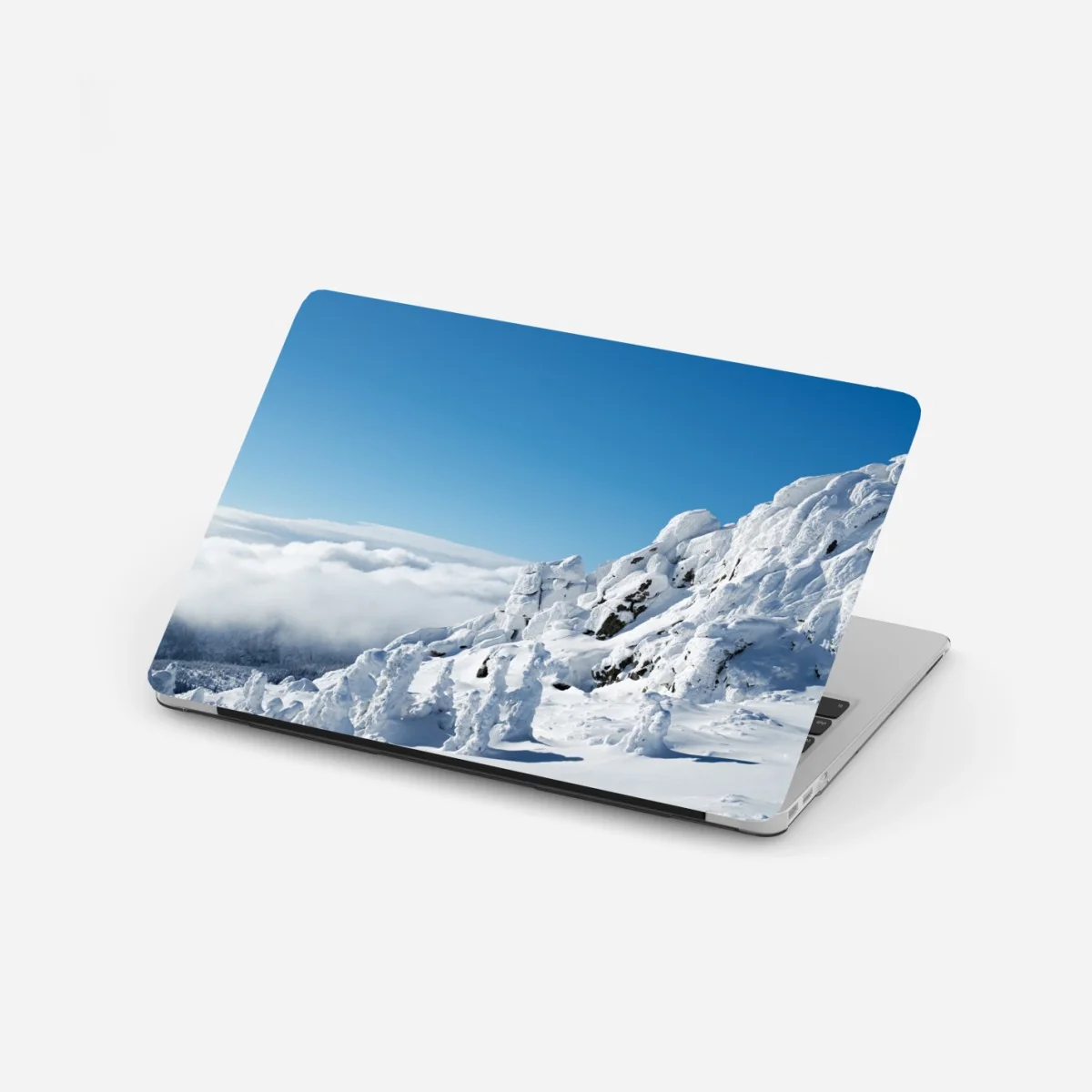 Adesivo per laptop panorama invernale dalle cime innevate • Wallissimo® Adesivo per laptop panorama invernale dalle cime innevate • Wallissimo®