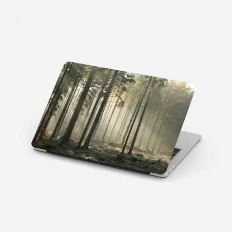 Adesivo per laptop foresta nebbiosa al mattino • Wallissimo®