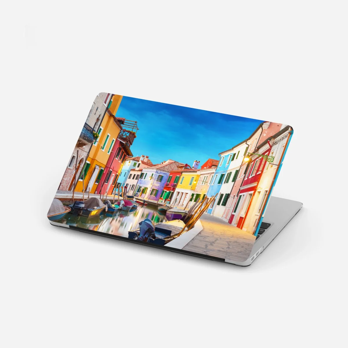 Adesivo per laptop vibrante scorcio di Burano • Wallissimo® Adesivo per laptop vibrante scorcio di Burano • Wallissimo®