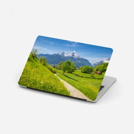 Adesivo per laptop paesaggio alpino con sentiero fiorito • Wallissimo®