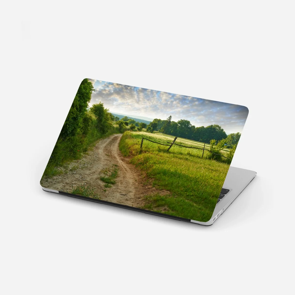 Adesivo per laptop sentiero di campagna nella luce dorata • Wallissimo® Adesivo per laptop sentiero di campagna nella luce dorata • Wallissimo®