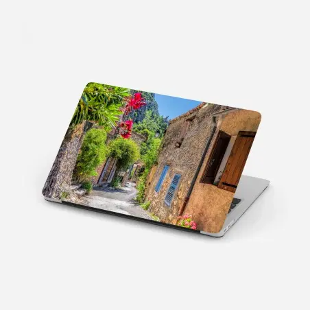 Adesivo per laptop vicolo fiorito a Moustiers-Sainte-Marie, Provenza • Wallissimo®