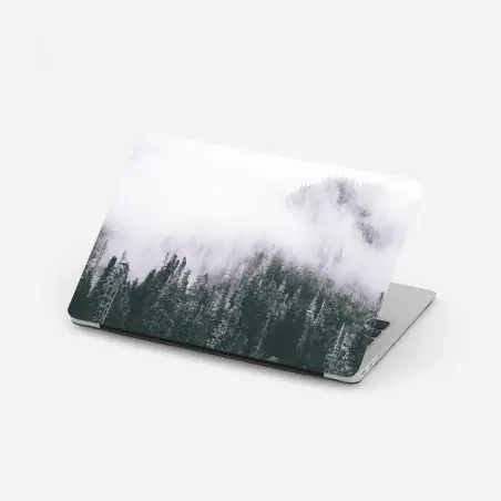 Adesivo per laptop bosco avvolto nella nebbia • Wallissimo®