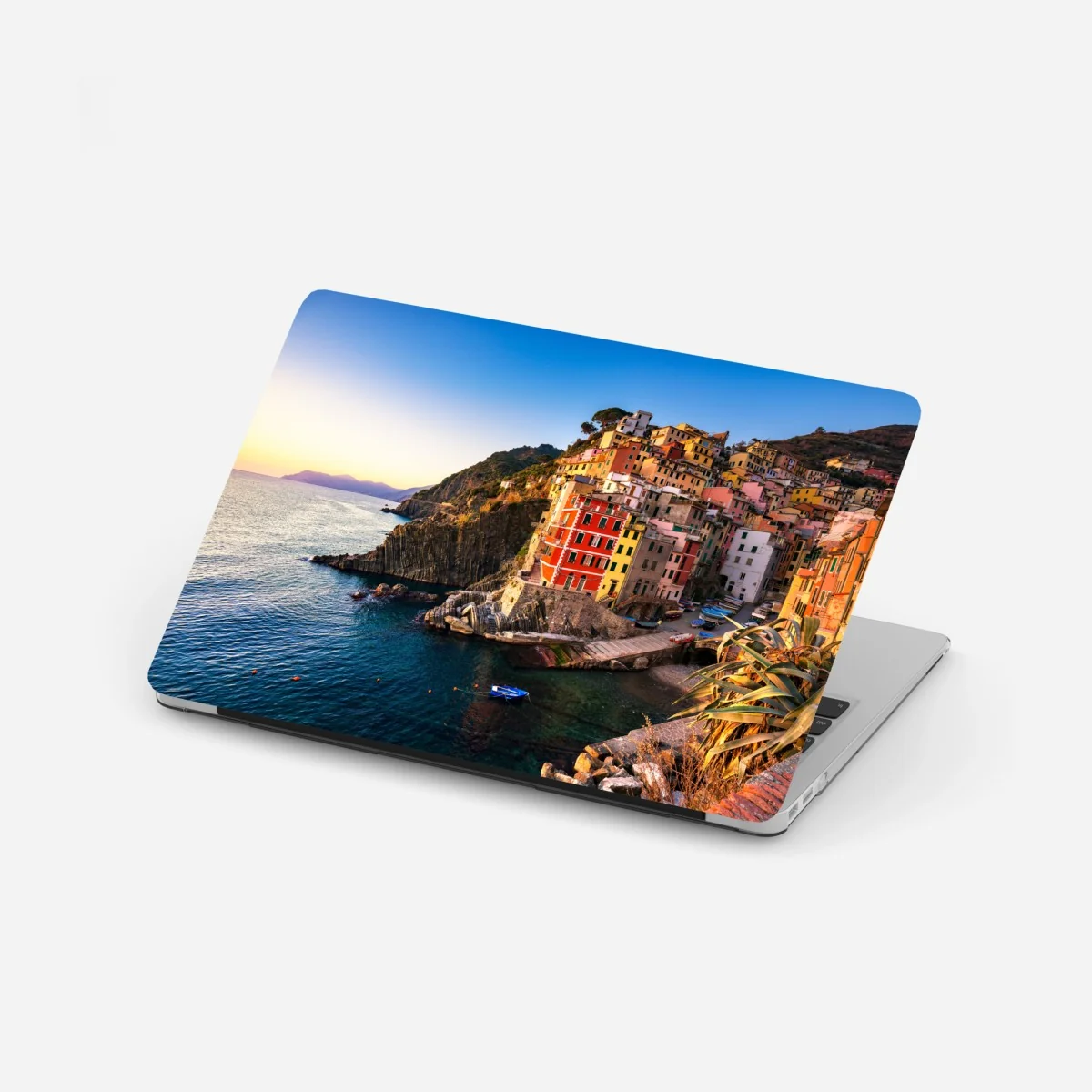 Adesivo per laptop scorcio di Riomaggiore al tramonto • Wallissimo® Adesivo per laptop scorcio di Riomaggiore al tramonto • Wallissimo®
