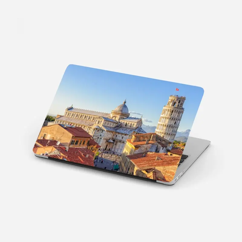 Adesivo per laptop vista iconica di Pisa: torre pendente e duomo al tramonto