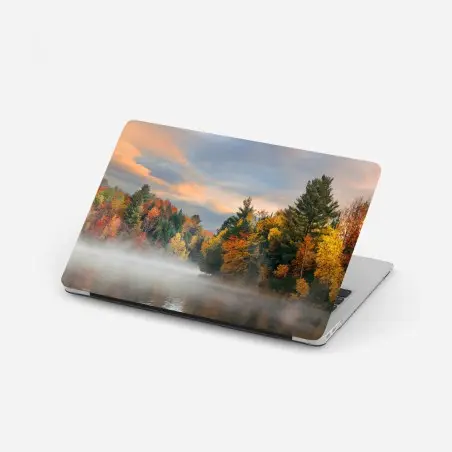 Adesivo per laptop nebbia mattutina sul lago di Stowe • Wallissimo®