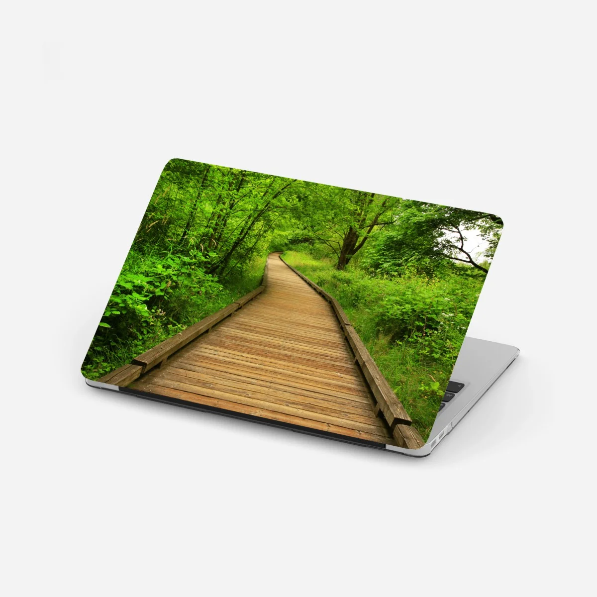 Adesivo per laptop sentiero di legno nella foresta verde • Wallissimo® Adesivo per laptop sentiero di legno nella foresta verde • Wallissimo®