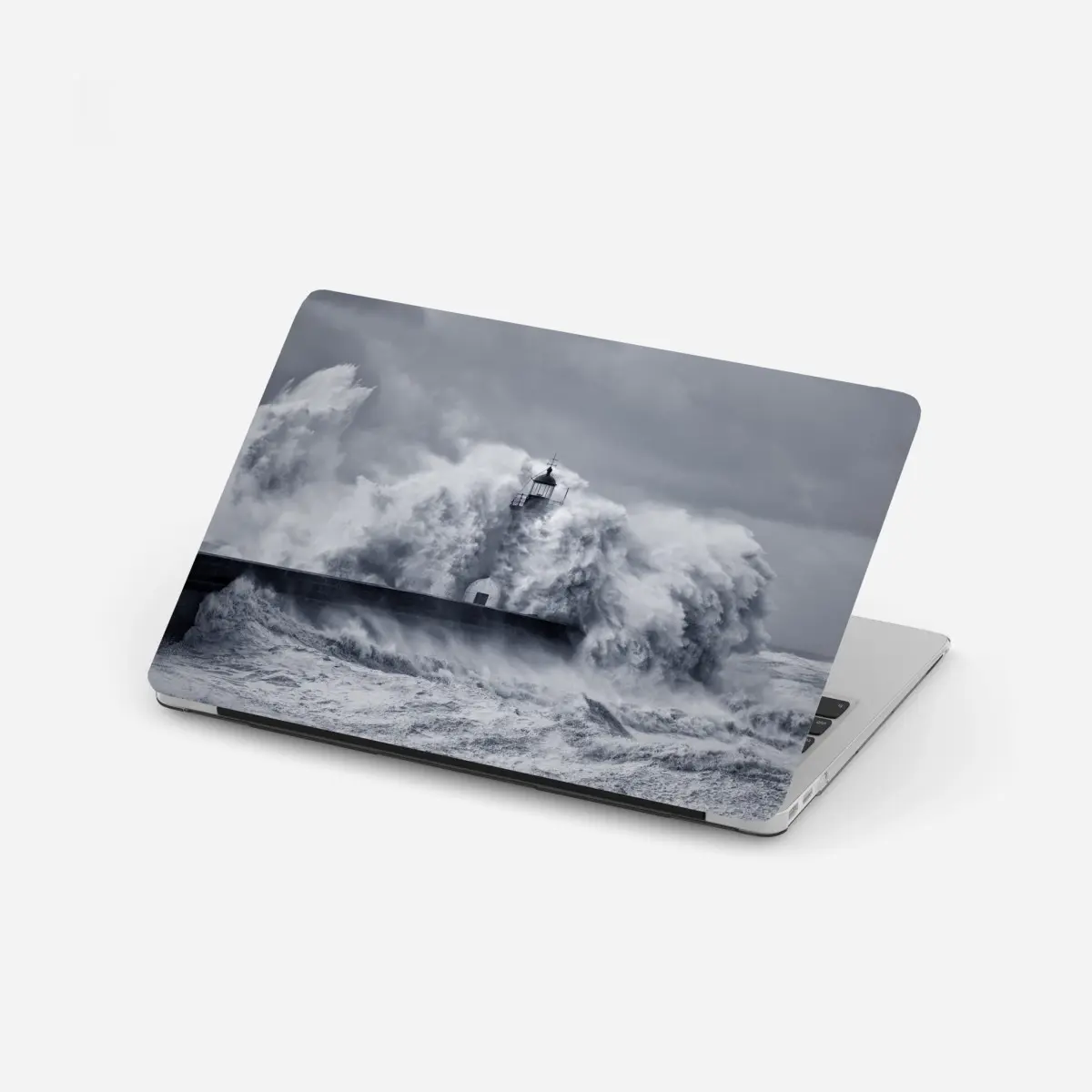 Adesivo per laptop faro del Douro travolto dalle onde • Wallissimo®
