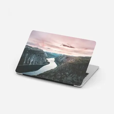 Adesivo per laptop fiordo al tramonto: panorama in toni pastello • Wallissimo®