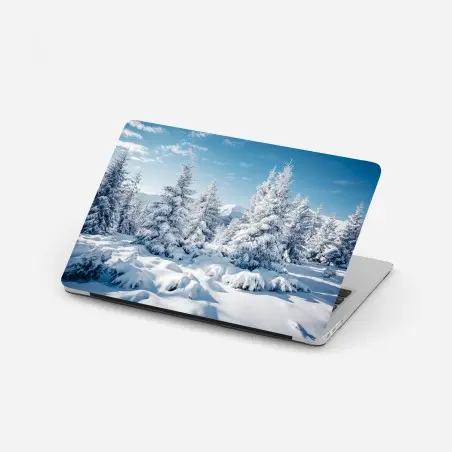 Adesivo per laptop silenzio innevato nei Carpazi, Ucraina • Wallissimo®