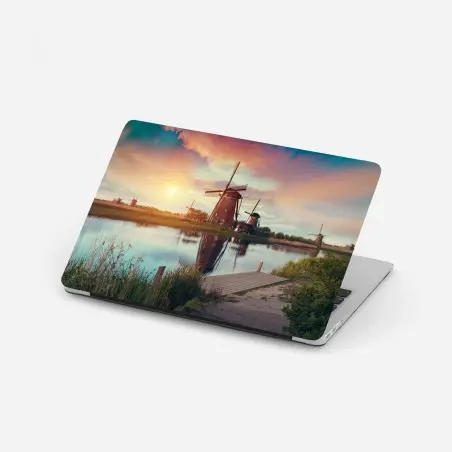 Adesivo per laptop mulini a vento al tramonto sul canale • Wallissimo®
