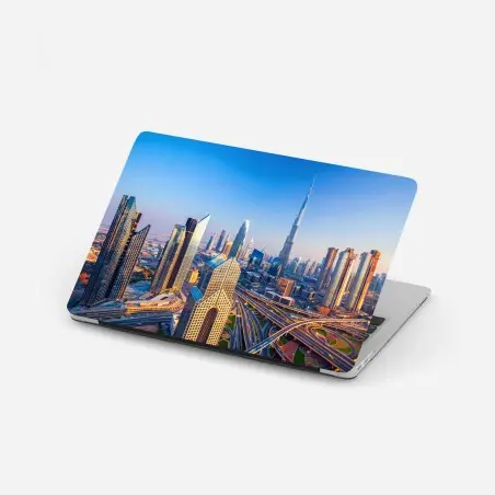 Adesivo per laptop panorama urbano di Dubai al tramonto • Wallissimo®