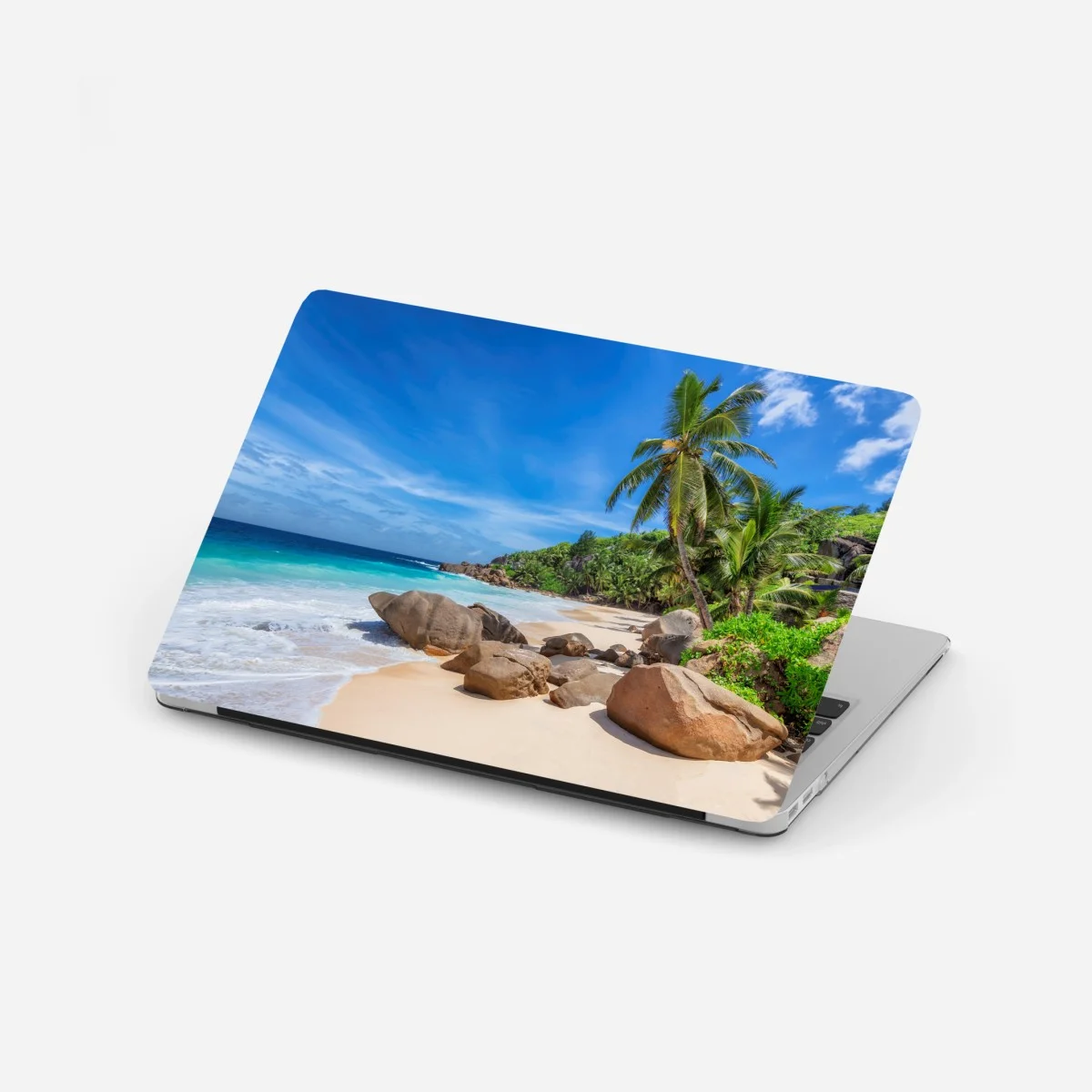 Adesivo per laptop oasi tropicale con palme e rocce sulla spiaggia • Wallissimo® Adesivo per laptop oasi tropicale con palme e rocce sulla spiaggia • Wallissimo®