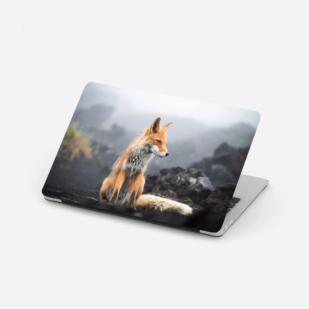 Adesivo per laptop ritratto di volpe nella nebbia • Wallissimo® Adesivo per laptop ritratto di volpe nella nebbia • Wallissimo®