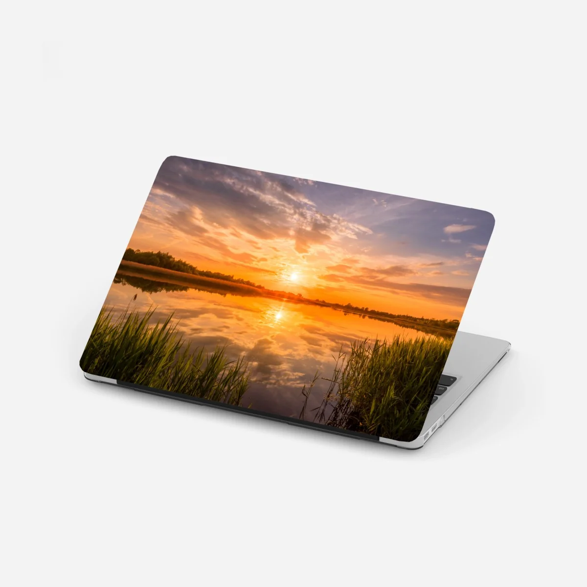 Adesivo per laptop tramonto dorato sul lago • Wallissimo® Adesivo per laptop tramonto dorato sul lago • Wallissimo®