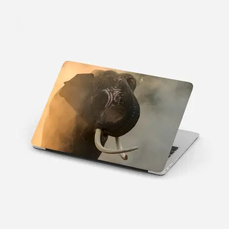 Adesivo per laptop ritratto maestoso dell'elefante Plai Arm da Surin, Thailandia • Wallissimo®