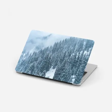Adesivo per laptop foresta di abeti sotto la neve • Wallissimo®