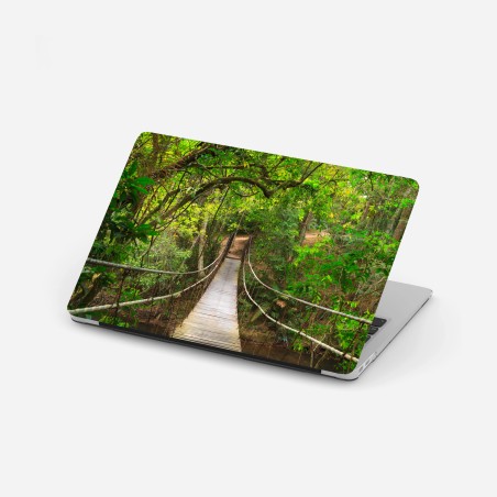Adesivo per laptop ponte sospeso nella foresta lussureggiante • Wallissimo®