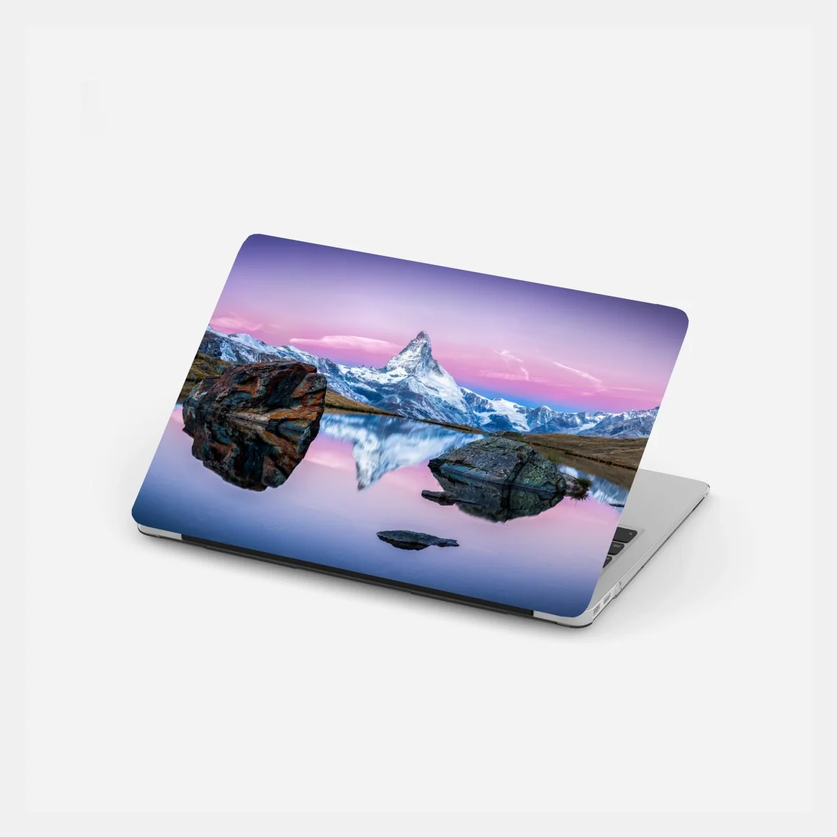 Adesivo per laptop riflessi del Cervino al crepuscolo • Wallissimo® Adesivo per laptop riflessi del Cervino al crepuscolo • Wallissimo®