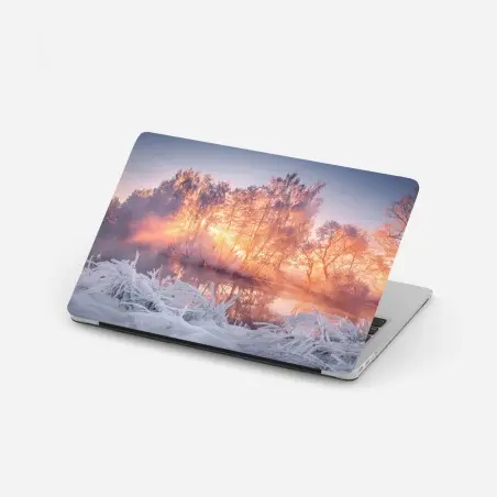 Adesivo per laptop alba invernale sulle rive ghiacciate • Wallissimo®
