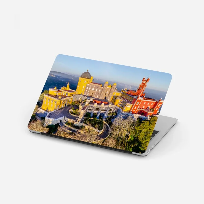Adesivo per laptop splendida veduta del castello colorato di Sintra, Portogallo